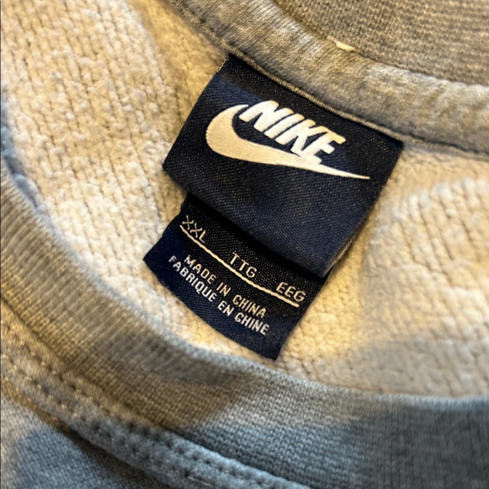 Nike Heather Gray Crewneck Sweatshirt - Picture 7 of 9